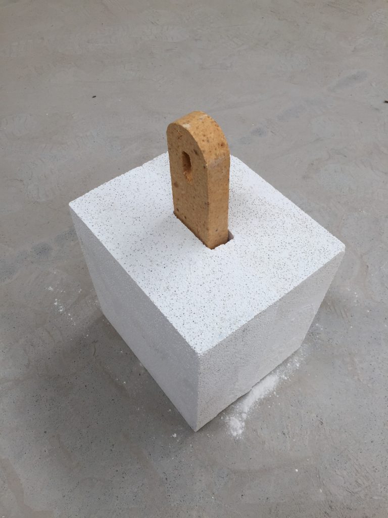 江蘇莫來石輕質(zhì)耐火磚